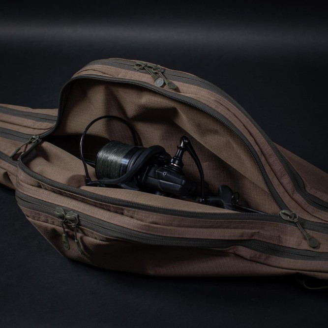 COMPAC DIVIDE 3 ROD HOLDALL Korda