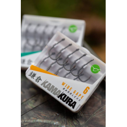 Ami Kamakura Wide Gape Barbless Korda