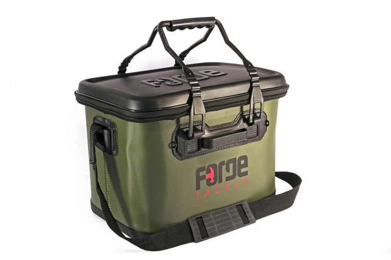 TABLE TOP BAG WITH TRAY Forge Tackle