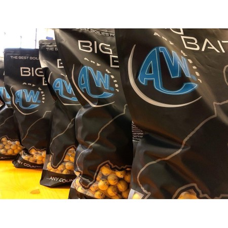BIG BAITING BOILIES - STRAWBERRY & ASAFOETIDA Any Water