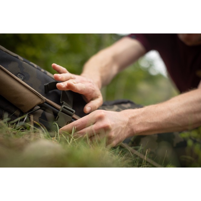 COMPAC 2 ROD HOLDALL DARK KAMO Korda