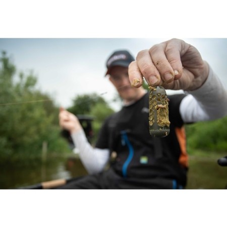 PRO GROUNDBAIT 900 g - THATCHERS GREEN Sonubaits