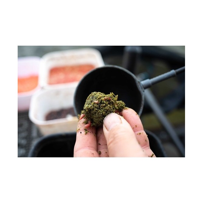 PRO GROUNDBAIT 900 g - THATCHERS GREEN Sonubaits