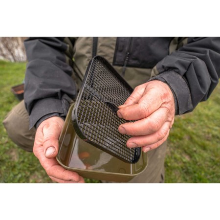 Korum Maggot Tub and Riddle 2pt/1.2l