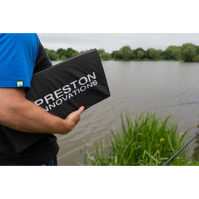 Preston Innovations Fold Away Unhooking Mat