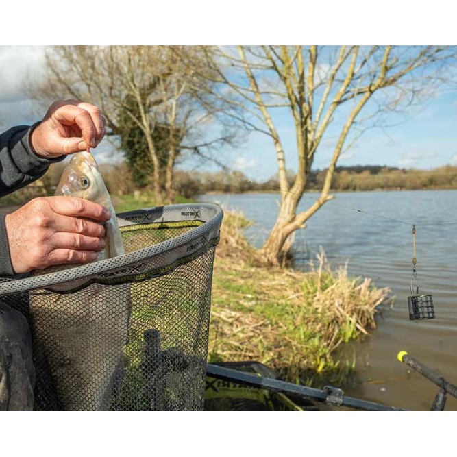 Matrix Molded Feeder Link