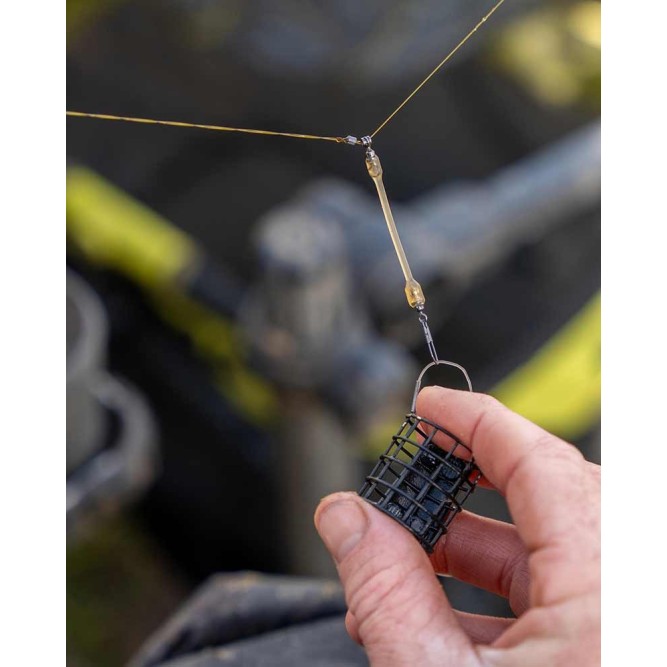 Matrix Molded Feeder Link