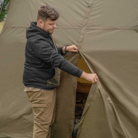 Avid Carp Revolve Screen House