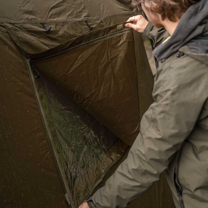 Avid Carp Revolve Screen House Compact
