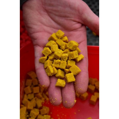 Dynamite Baits Shake 'N' Catch Colour & Flavour Enhancer F1 Sweet Yellow