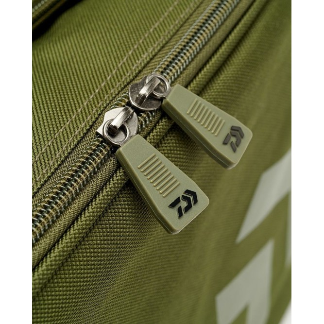 Daiwa Black Widow Compact Tackle Bag