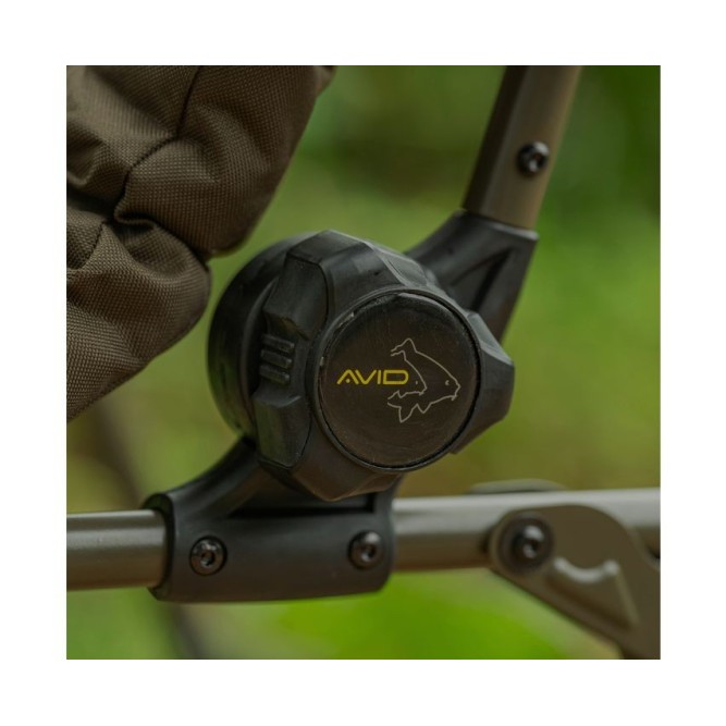 Avid Carp Benchmark Leveltech Hi-Back Recliner Chair