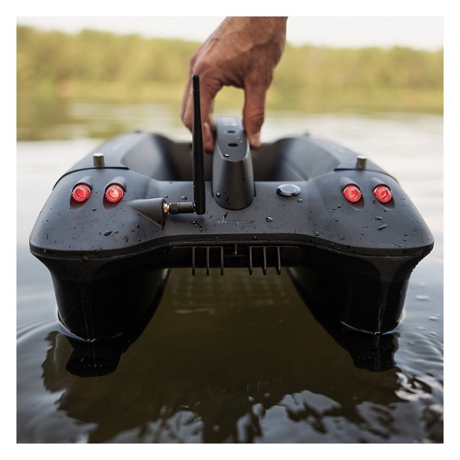 DEEPER QUEST BAIT BOAT Deeper