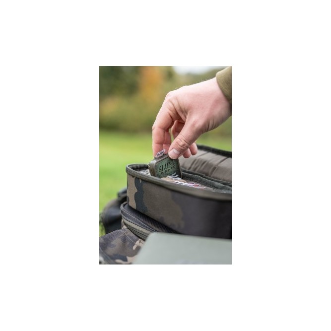 COMPAC 55 TACKLE POUCH DARK KAMO Korda