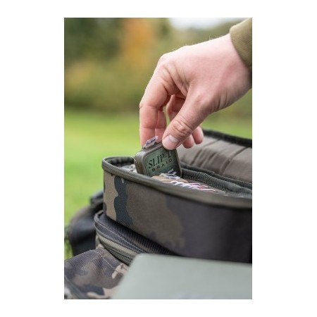 COMPAC 55 TACKLE POUCH DARK KAMO Korda