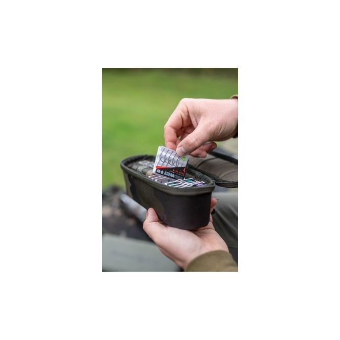 COMPAC 55 TACKLE POUCH DARK KAMO Korda