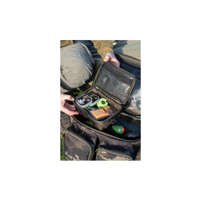 COMPAC 125 TACKLE POUCH DARK KAMO Korda